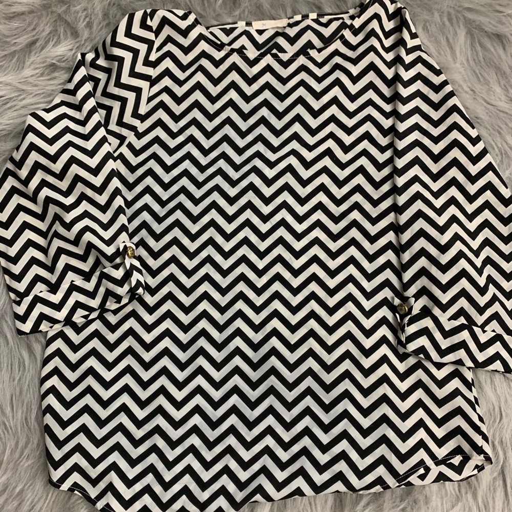 Everly (Black/White) Chevron Blouse